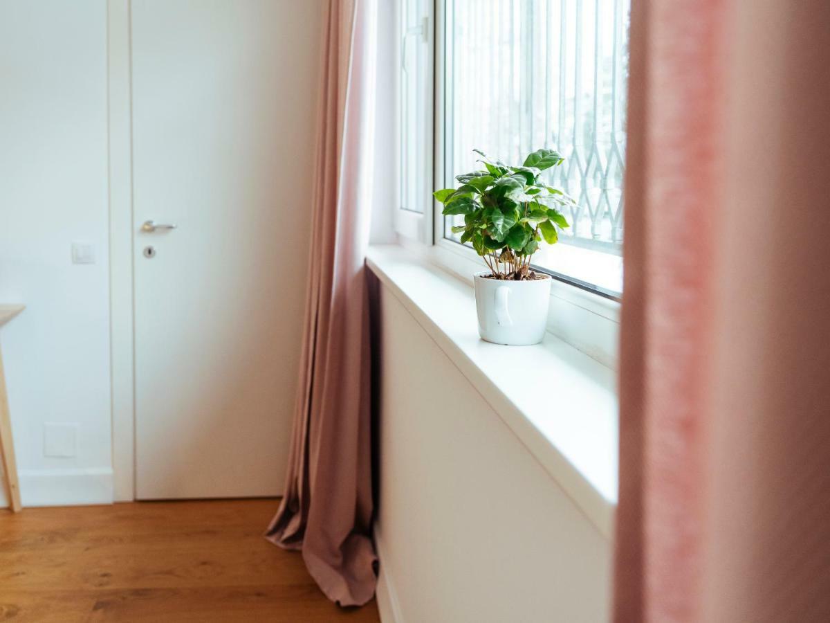 Boutique Luxury Flats - La Maison Du Petit Paris ブカレスト エクステリア 写真