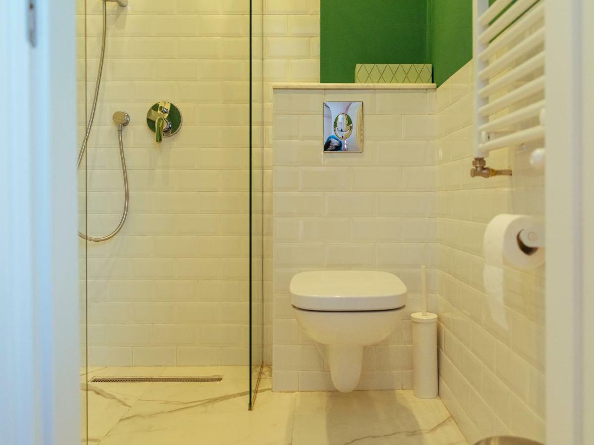 Boutique Luxury Flats - La Maison Du Petit Paris ブカレスト エクステリア 写真