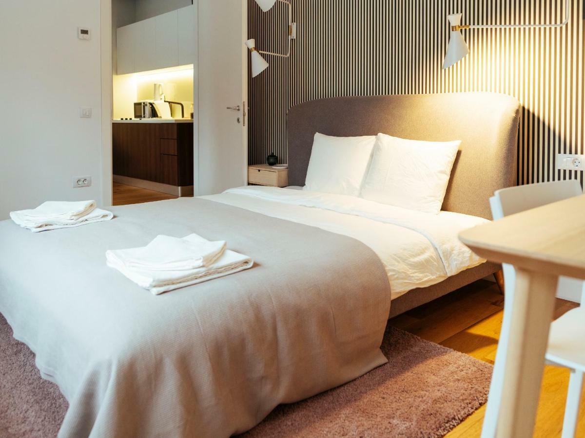 Boutique Luxury Flats - La Maison Du Petit Paris ブカレスト エクステリア 写真
