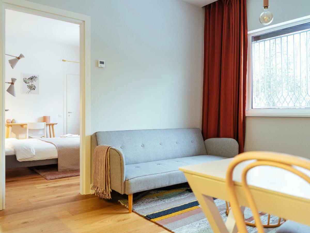 Boutique Luxury Flats - La Maison Du Petit Paris ブカレスト エクステリア 写真
