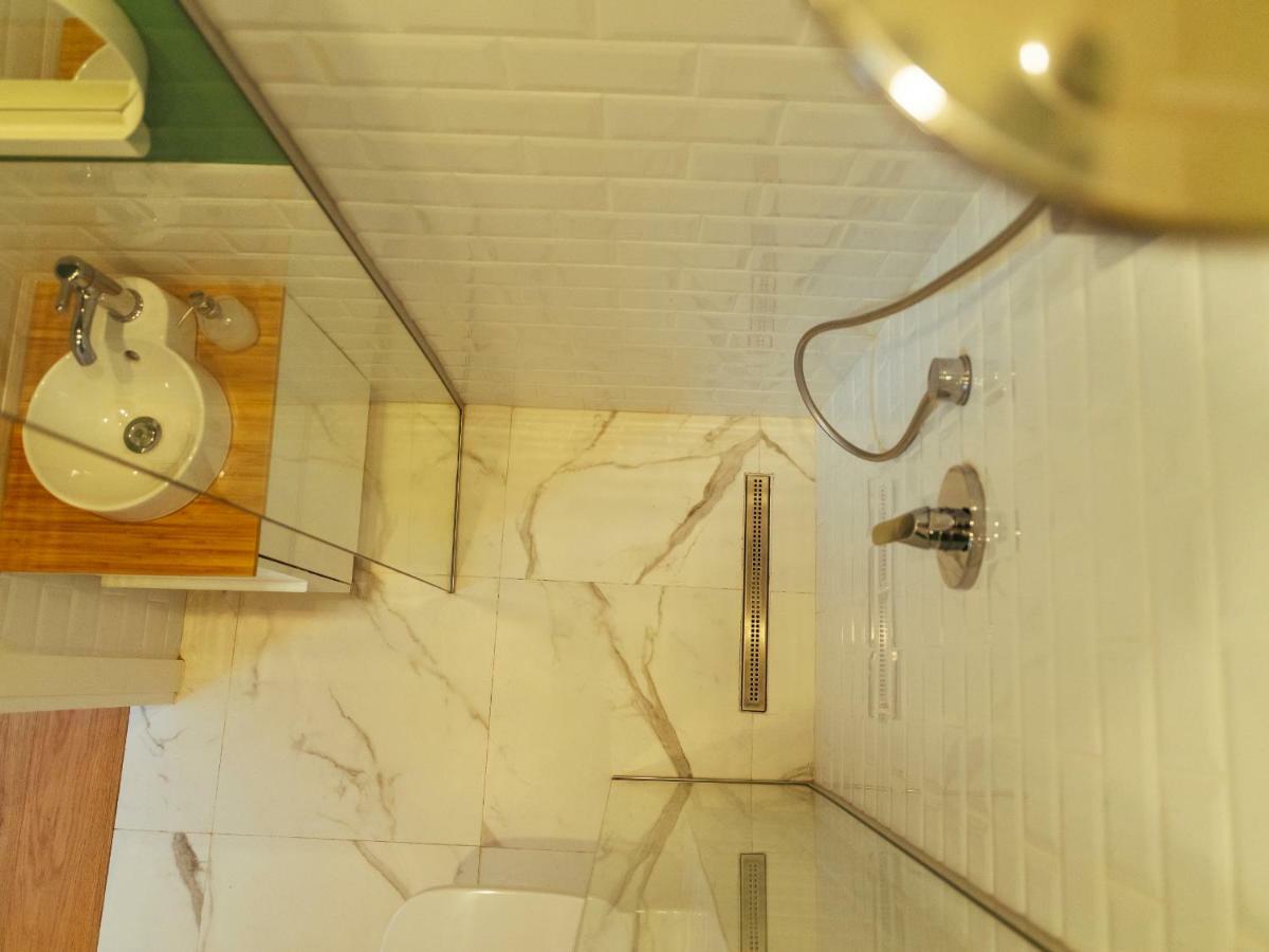 Boutique Luxury Flats - La Maison Du Petit Paris ブカレスト エクステリア 写真